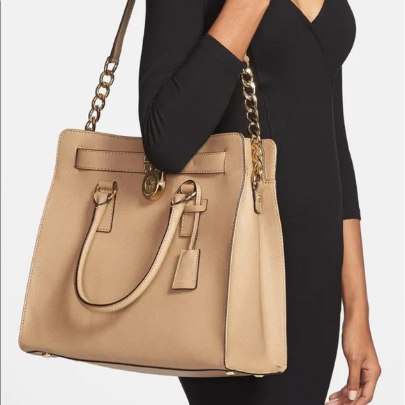 Michael Kors Large Saffiano Leather Hamilton Tote - Picture 7 of 13